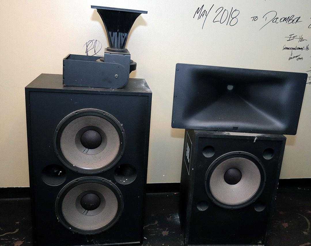 ELKHART CINEMA AUCTION Hahn Realty and Auction