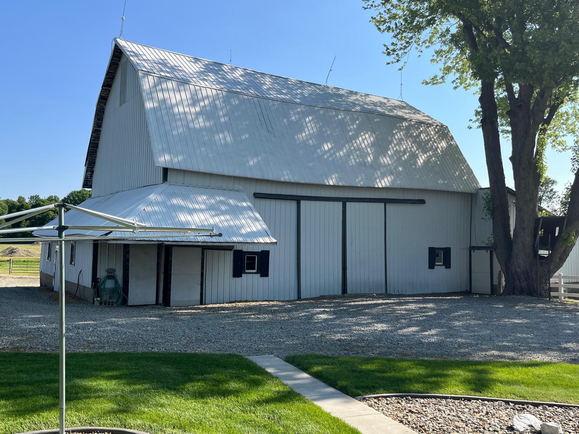 Barn