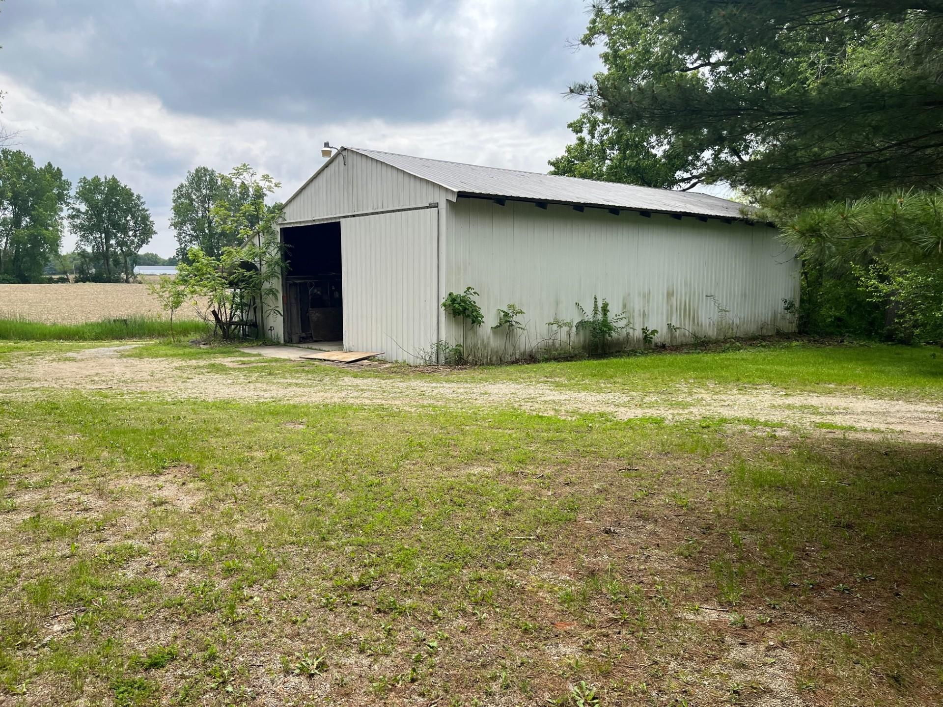 Pole Bldg